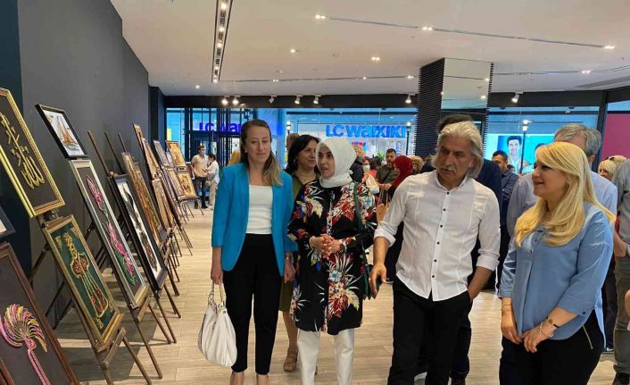 Point Bornova’da el emeği göz nuru ürünlerin sergisi ilgi gördü