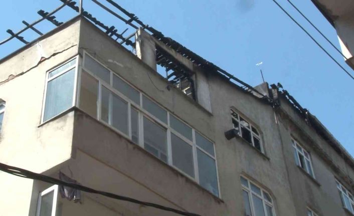 Prizde unutulan şarj aleti faciaya neden oldu: 2 daire küle döndü