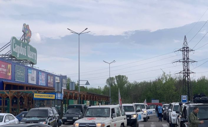 Rus kuşatması altındaki Azovstal fabrikasından tahliye edilen siviller Zaporijya’ya ulaştı