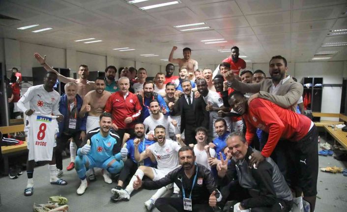 Sivasspor’da Rıza Çalımbay ve 6 futbolcunun sözleşmesi sona eriyor