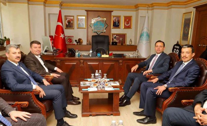 Tarım ve Orman Bakan Yardımcısı Gizligider, Başkan Dinçer ile görüştü