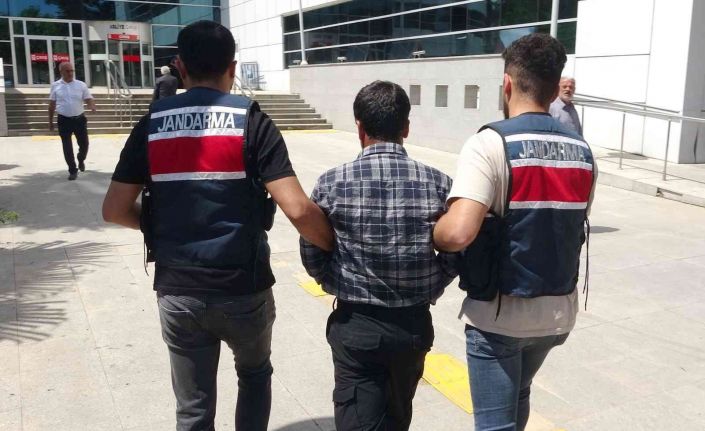 Terör örgütüne üye oldukları iddia edilen 3 şahıs adliyeye sevk edildi