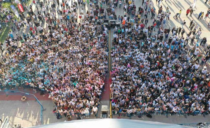 Uşak’ta ilk kez ’Color Fest’ düzenlendi