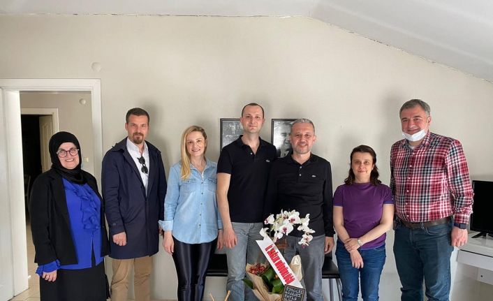 Yılmaz Eczacıları unutmadı