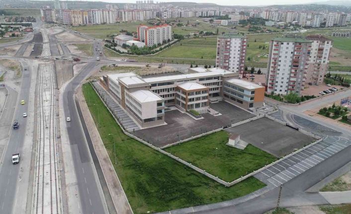 50. Yıl Dedeman İmamhatip Okulu yeni yerine taşınıyor