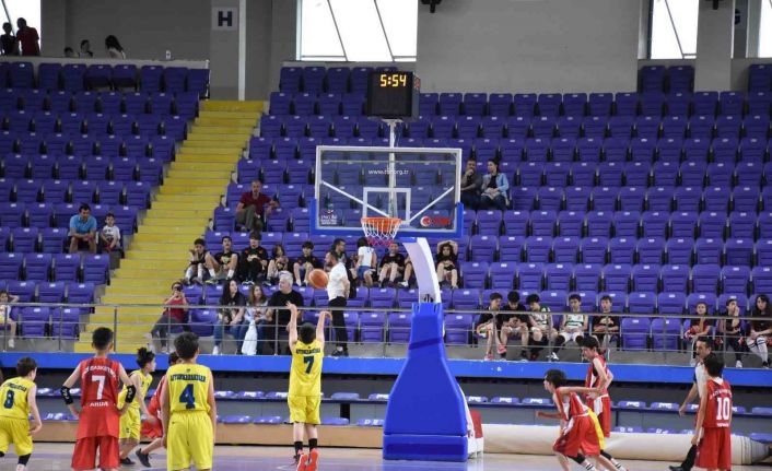 Afyonkarahisar’da ’Basketbol Mahalli Müsabakaları’ sona erdi