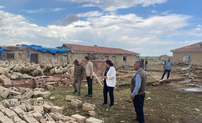 AK Partili Ünsal, afetten zarar gören Mucur ilçesinin köylerini inceledi