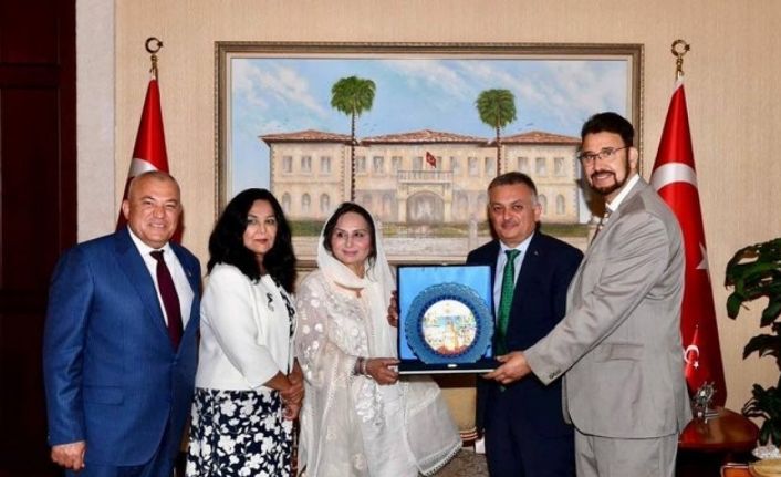 Antalya Valisi Yazıcı: “Bu şehrin kolları bir şekilde turizme çıkıyor”