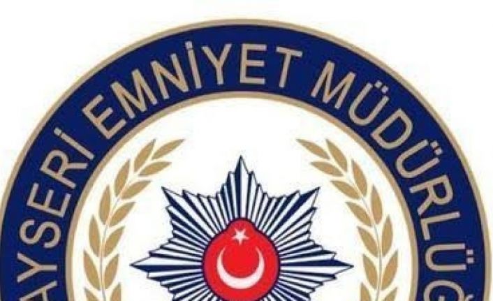 Aranan şahıslar polisten kaçamadı