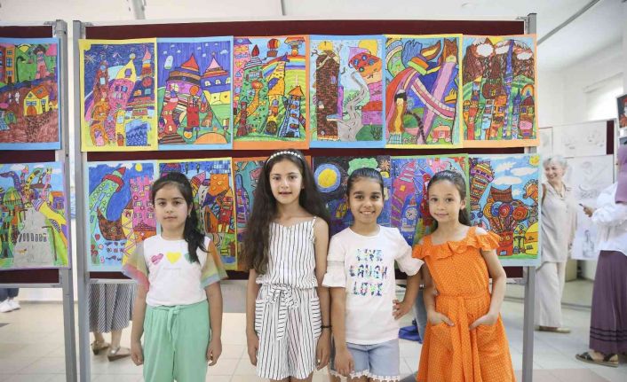 Aydın Büyükşehir Belediyesi Kültür Merkezleri kursiyerleri resim sergisi açtı