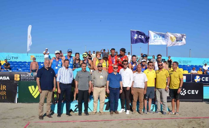 Ayvalık’ta Plaj Voleybolu VW Beach Pro Tour Balıkesir Futures şampiyonası sona erdi