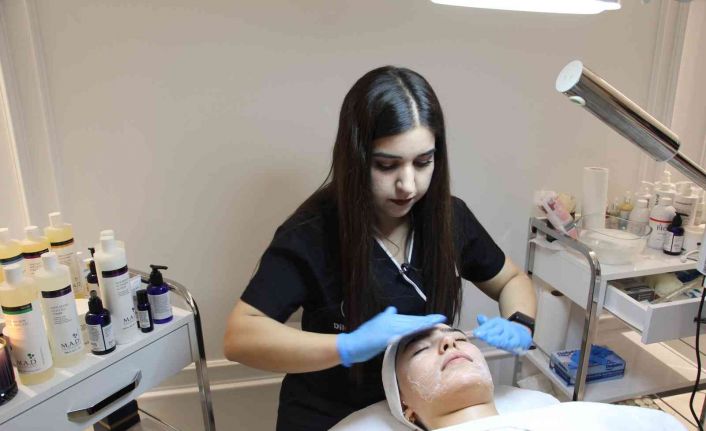 Babasından borç para aldı, açtığı iş yerinde 10 kişiye istihdam sağladı