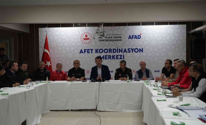 Bakan Kurum: "Yaşanan sel felaketinde 1 kişi kayıp olarak aranıyor"