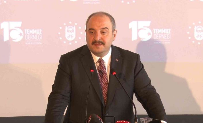 Bakan Varank: "Cumhurbaşkanımız olmasa bu ülkede siyaseten NATO masasında bu mücadeleyi verecek başka bir kişi göremiyorum"