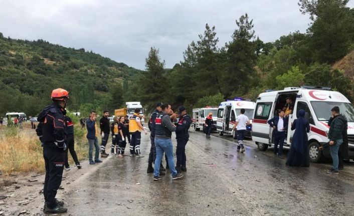 Balıkesir’deki feci kazada ölü sayısı 8’e yükseldi