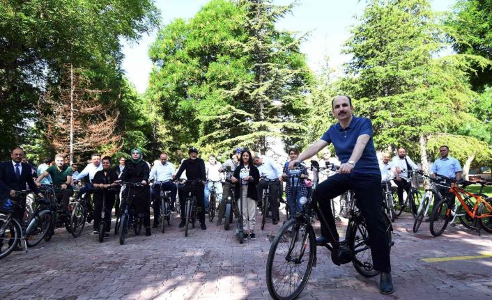 Başkan Altay: “Her yaştan hemşehrimizin güvenle bisiklet kullanması için çalışıyoruz”