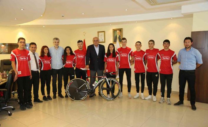 Başkan Erkoyuncu: "Bisiklet sporu hem Konya hem de bizim için önemli bir branştır"