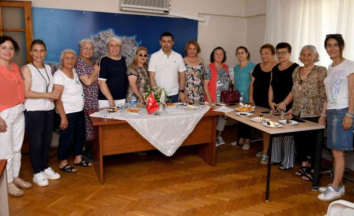 Başkan Günel, Kuşadası Katılımcı Kadın Hareketi Derneği üyeleri ile bir araya geldi