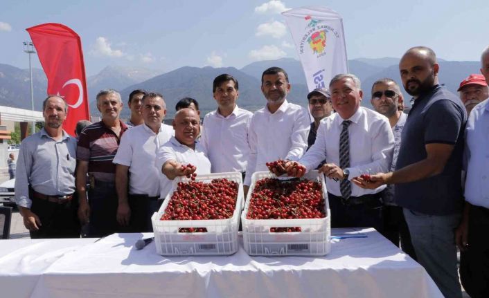 Başkan Kepenek’in açıklamaları Honazlı kirazcıları memnun etmedi