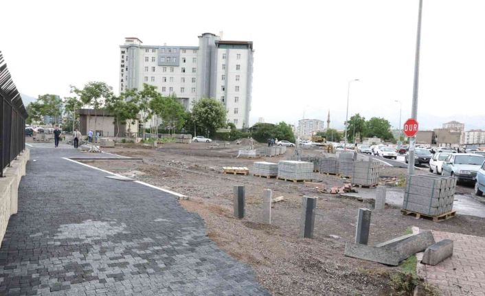 Başkan Palancıoğlu: "Şehrin merkezinde hummalı çalışma devam ediyor"