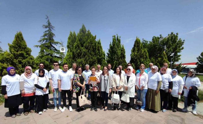 "Bizim için çevreci olmak; çevreyi ve tabiatı korumak ve yaşatmaktır"