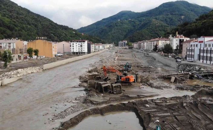 Bozkurt’ta yaralar sarılıyor: Yıkılan köprüler, yollar ve binalar yeniden inşa ediliyor