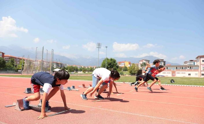 Büyükşehirden Minikler Atletizm Şenliği