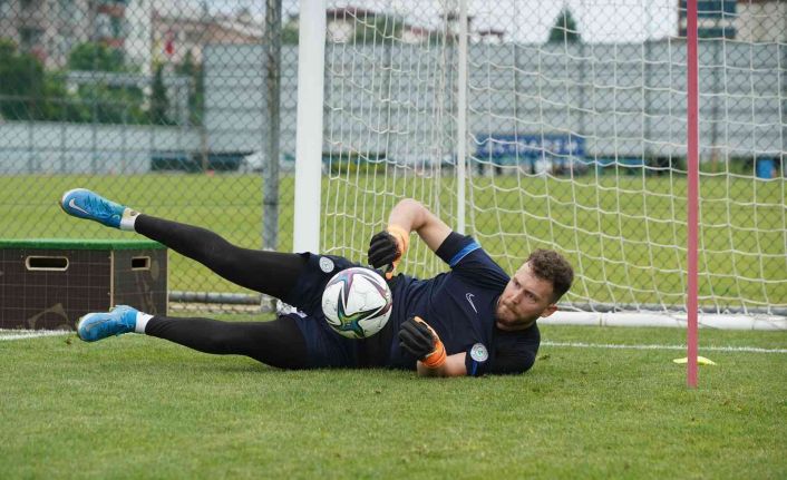 Çaykur Rizespor, günü çift antrenmanla tamamladı