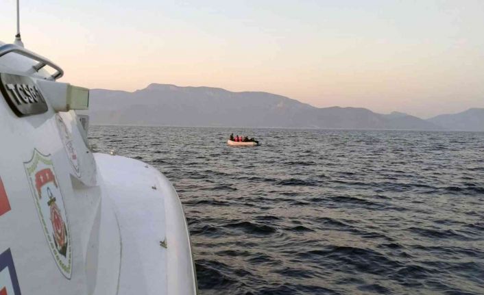 Datça’da 8 düzensiz göçmen kurtarıldı