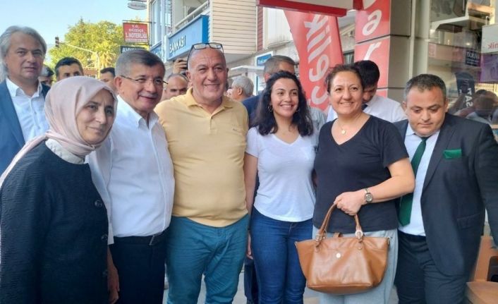 Davutoğlu, Bahçeli’nin memleketi Osmaniye’de protesto edildi