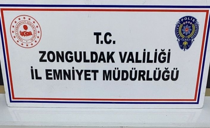 Emniyetten uyuşturucu operasyonu; 2 tutuklu