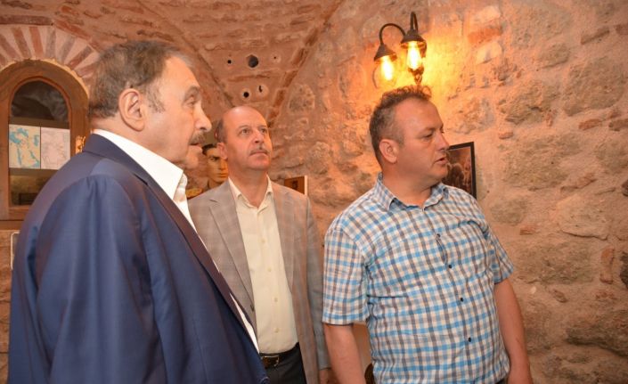 Eroğlu’nu duygulandıran Şuhutlu Şehit ve Gaziler Hatıra Merkezi ziyareti
