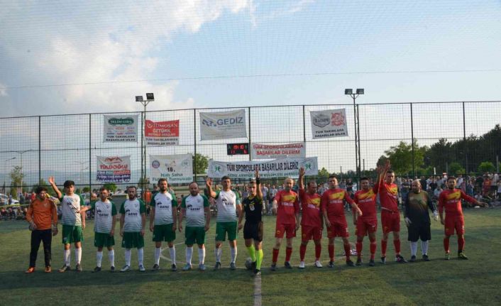 Gediz’de halı saha futbol turnuvası sona erdi