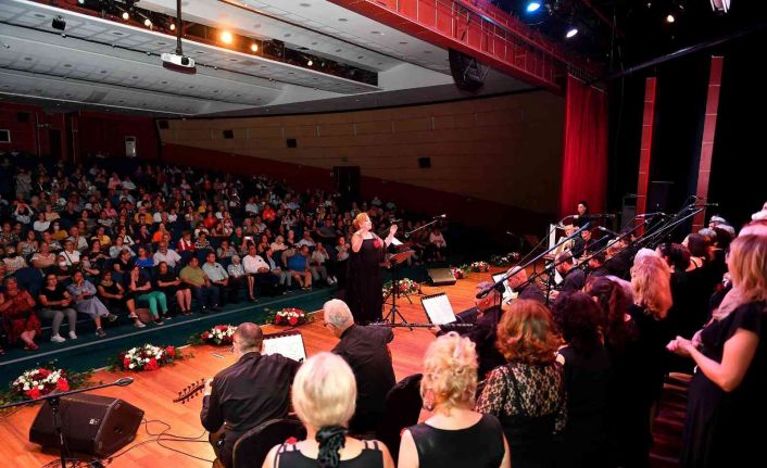 Gönülden Sesler Korosu ikinci konserini verdi
