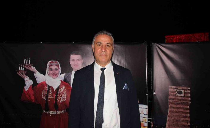 Halk Eğitim Merkezi korosu, kürsübaşı konserinde seslendirdikleri eserlerle kulakların pasını sildi