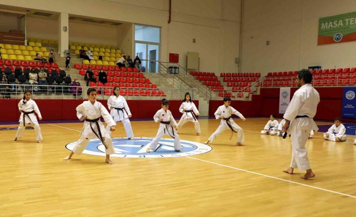 Haydi çocuklar Talas’ta spora