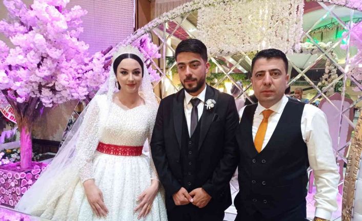 İş insanı Esat Ekremoğlu’nun kardeşi görkemli bir düğünle dünya evine girdi