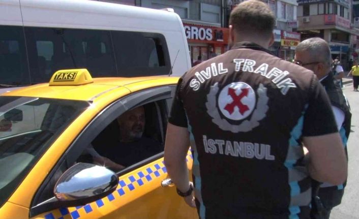 Kadıköy’de emniyet kemeri takmayınca ceza yiyen taksici: “İyi ki varlar, iyi ki bizimleler”