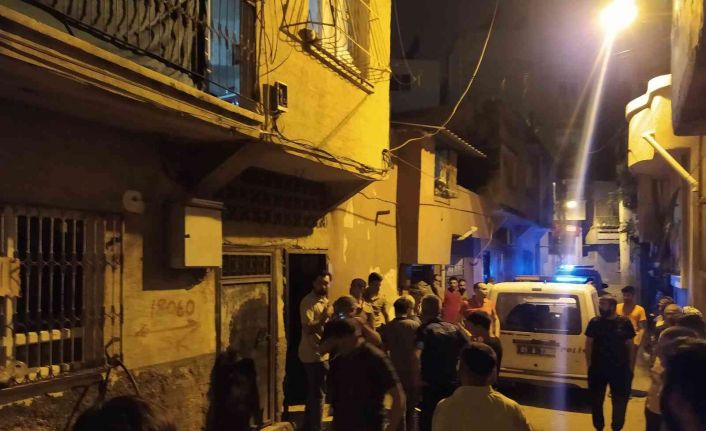 Kara çarşaflı ve şapkalı kişiler bir eve silahlı saldırı düzenlendi: 1 ölü, 1 yaralı
