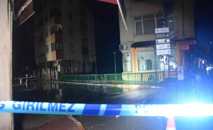 Karabük Yenice’yi su bastı: Ekmek teknesini kurtarmak isteyen esnaf seferber oldu