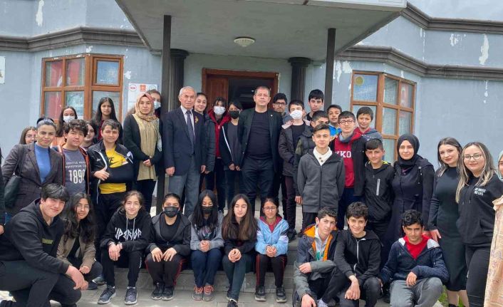 Kars’ta “Geçmişi kitaplardan değil, yaşayanlardan öğren” etkinliği