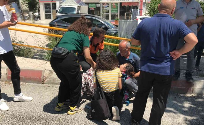 Kaza yapan oğluna bir şey olduğunu zanneden anne baygınlık geçirdi