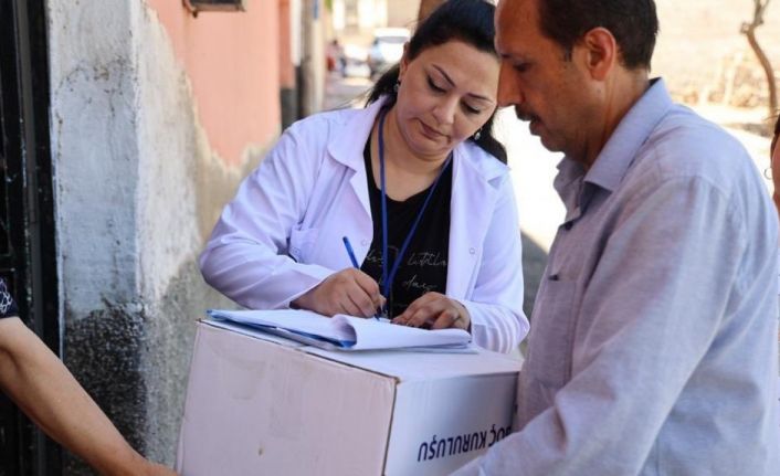 Kilis’te bin aileye hijyen kolisi dağıtıldı