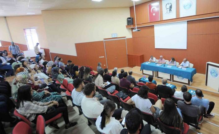 Kilis’te ’’Şiir ve Edebiyat" söyleşisi