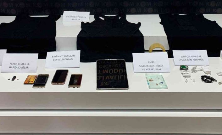 Kurdukları sistemle sınava giremeden yakalandılar