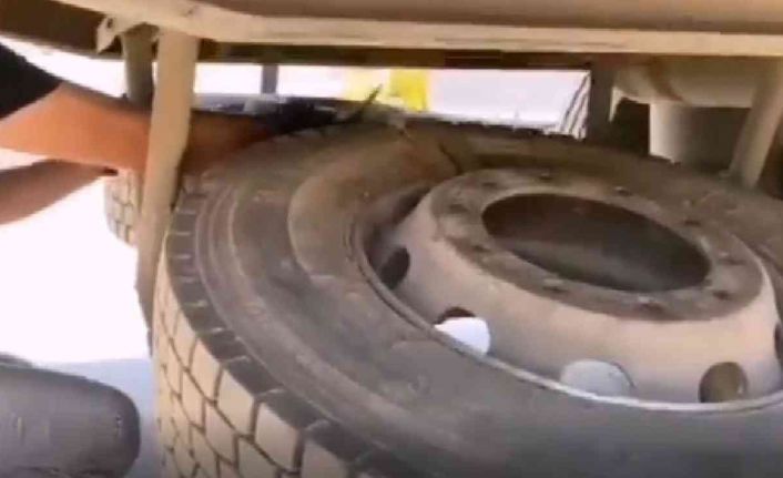 Lastiklere gizlenmiş 3 bin 980 adet gümrük kaçağı sigara ele geçirildi