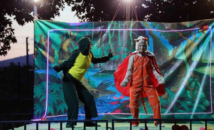 Menteşe Belediye tiyatrosu yaz oyunlarına başladı