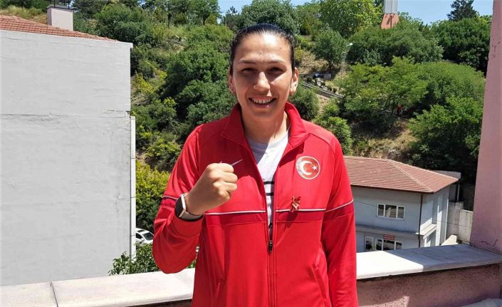 Milli boksör Elif Güneri üçüncü kez Avrupa Şampiyonu olmayı hedefliyor