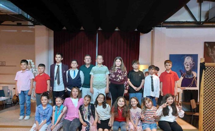 Minik öğrenciler yıl sonu etkinliğinde buluştu