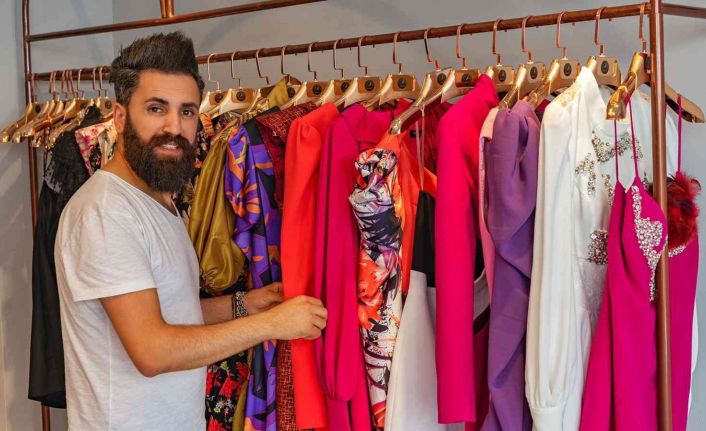 Moda tasarımcısı Köroğlu, hem defile yapacak, hem de ödül alacak